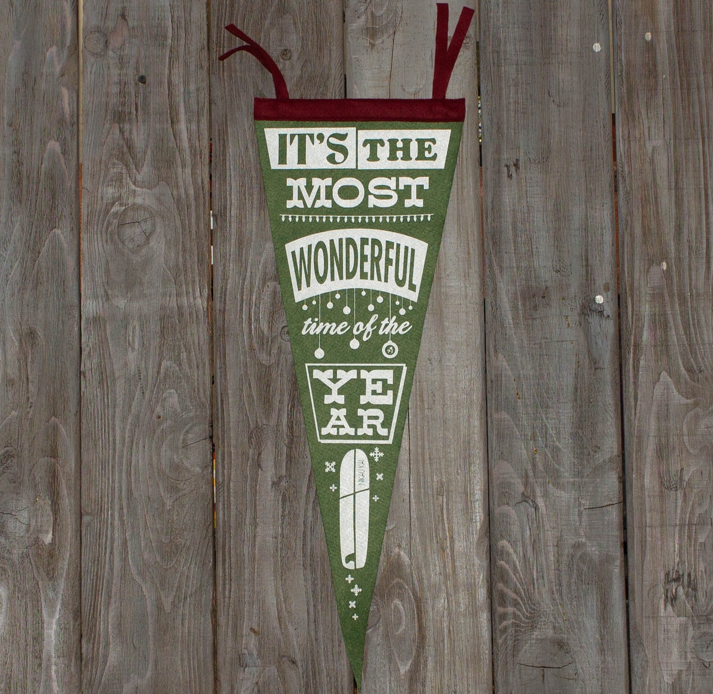 Holiday Pennant / Emerald